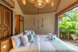 In-room safe, blackout drapes, free WiFi - Kima Surf Camp Uluwatu (Badung)