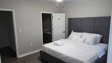2 chambres, fer et planche à repasser, Wi-Fi gratuit, draps fournis