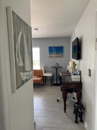 Guest Suite Near Beaches, Ballgames, Casino & RSW.