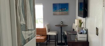Guest Suite Near Beaches, Ballgames, Casino & RSW.