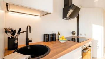 Kühlschrank, Ofen, Toaster