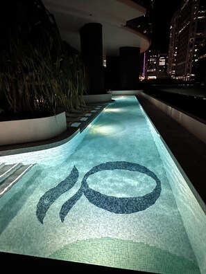 Outdoor pool - River View 2B Skyline Apt Queens Wharf/Casino sleep 6 (Brisbane City)