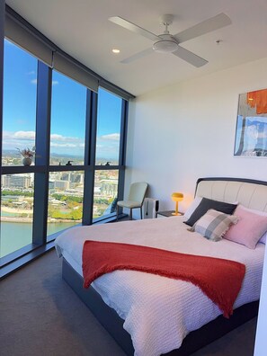 Iron/ironing board, WiFi, bed sheets, wheelchair access - River View 2B Skyline Apt Queens Wharf/Casino sleep 6 (Brisbane City)