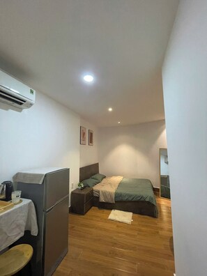 Iron/ironing board, WiFi - SeeU Stay | Hidden Gem in District 1, Quiet Stay Near Saigon Nightlife (Thành phố Hồ Chí Minh)