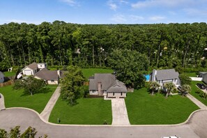 Exterior - The Ramblewood-Large Fenced in Yard-Pet Friendly (Mt Pleasant)