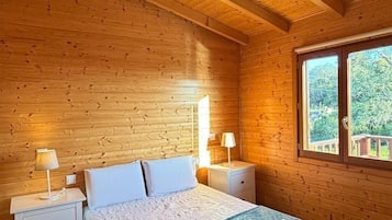 WiFi, bed sheets