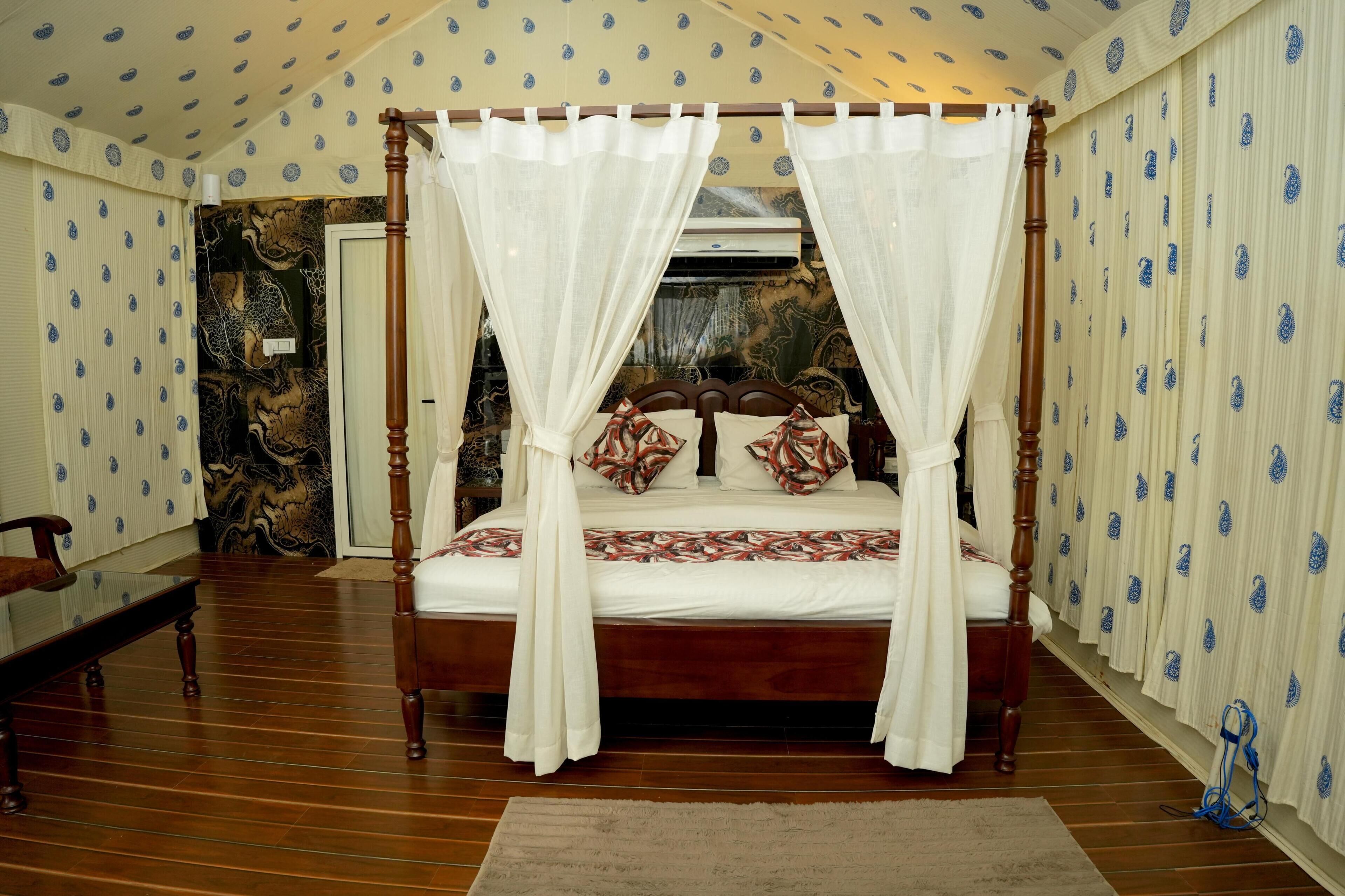 Comfort Tent, Private Bathroom, Garden Area | WiFi (free)