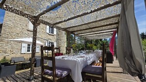 Outdoor dining