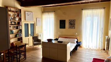 1 bedroom, WiFi (free), bed sheets