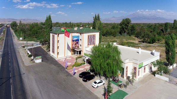 Parking - Yeşilhisar Hotel (Yeşilhisar)
