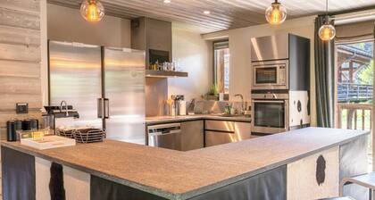 Exceptional 12P Chalet With Sauna and Jacuzzi