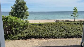 Nær stranden