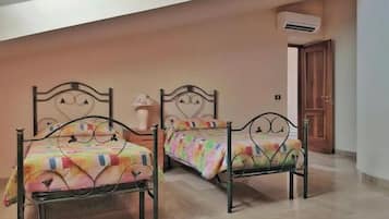 2 camere, ferro/asse da stiro, Wi-Fi gratuito, lenzuola