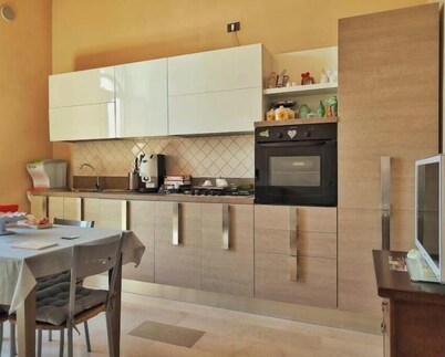 Apartment in a stately mansion just a short walk from the historic center