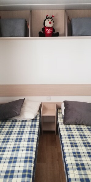Room - Vrbo Property (La Tremblade)