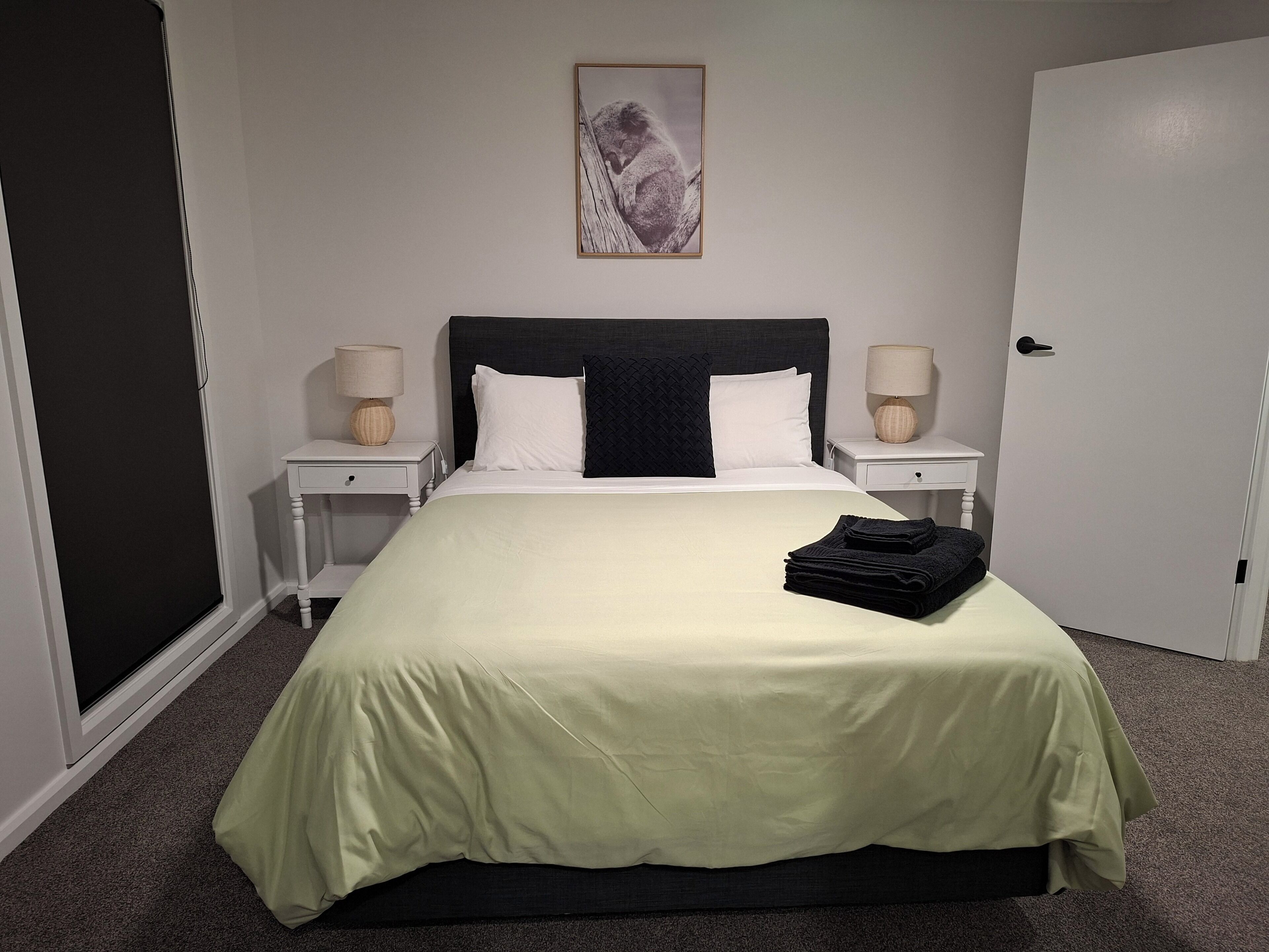 4 bedrooms, iron/ironing board, WiFi (free), bed sheets