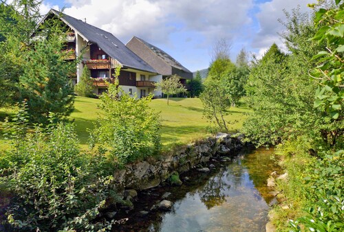 Vacation home Albmatte-large garden-perfect for couples, groups and families