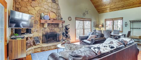 Casa (2 Bedrooms) | Interior