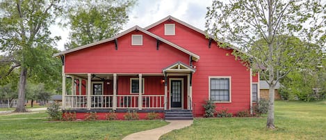 House (3 Bedrooms) | Front of property