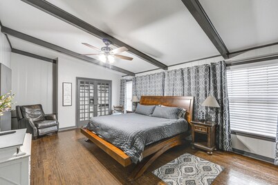 Pets Welcome! Comfortable and Spacious! Sleeps 6