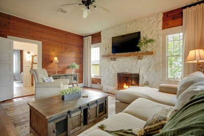 Pet-friendly Historic Home: Downtown Breaux Bridge