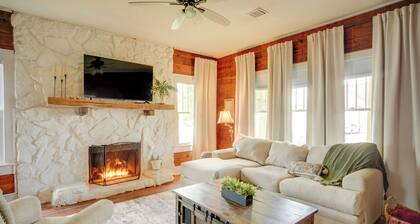Pet-friendly Historic Home: Downtown Breaux Bridge