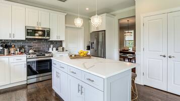 Rumah (4 Bedrooms) | Interior