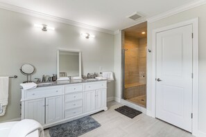Rumah (4 Bedrooms) | Interior