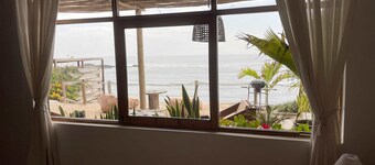 w Beachview 4BR w Terrace in La Libertad