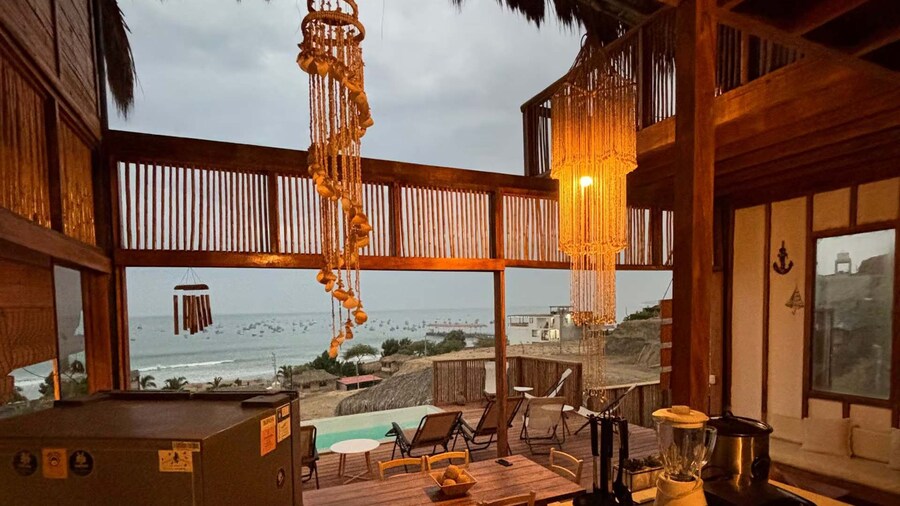 w Relaxing Oceanfront 5BR in Punta Veleros