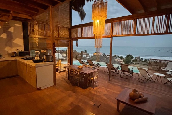 House | 5 bedrooms, high-speed internet