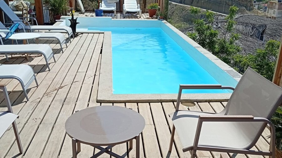 w Beachside 8BR Villa in Punta Veleros