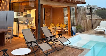 w Beachside 8BR Villa in Punta Veleros