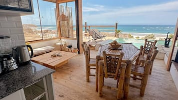 House | 8 bedrooms, Internet