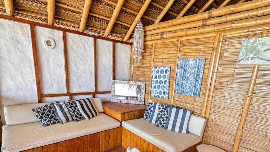 w Beachside 8BR Villa in Punta Veleros