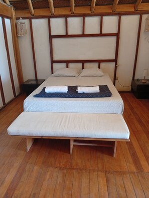 House | 8 bilik tidur, Internet 
