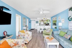 Smart TV, DVD player - Seaside Beach and Racquet 5717 2/2 Views for Days *Book Now* (Orange Beach)