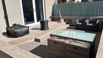 Casa, 3 quartos, sacada | Terraço/pátio