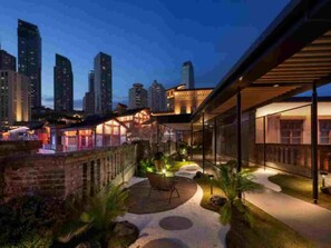 Property grounds - Mist Wandering Courtyard  (Chongqing)