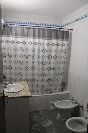 Bathroom - Vrbo Property (Portimão)