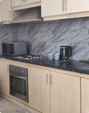 Appartamento Luxury, vista montagna | Cucina privata | Bollitore elettrico