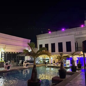 Piscina all'aperto
