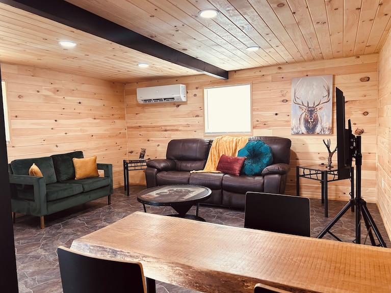 The Lodge Cabin ~Norris Lake Views And Mountain Backdrops - Norris Lake, TN