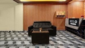 Hus | Reception