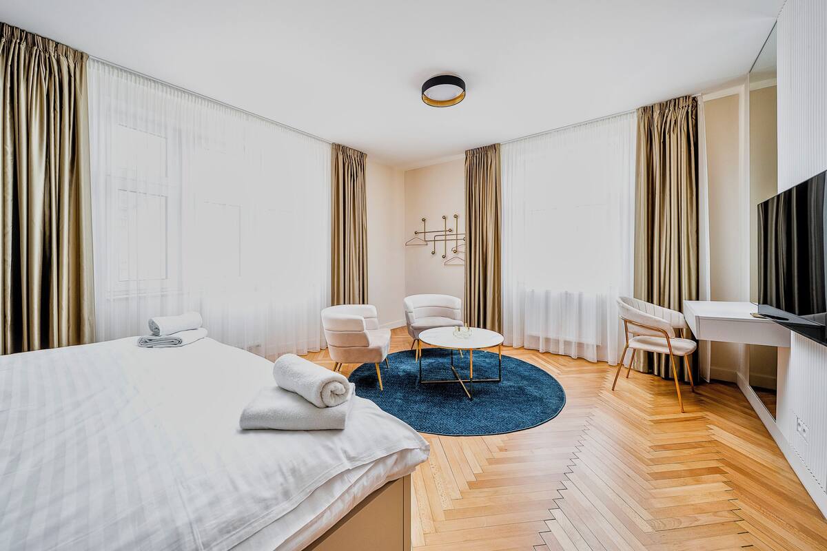 Deluxe Apartment, City View | Blackout drapes, iron/ironing board (on request), cribs (surcharge)