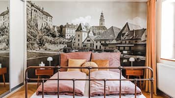 Appartement, 3 slaapkamers, uitzicht op tuin | Verduisterende gordijnen, een strijkplank/strijkijzer, babybedden
