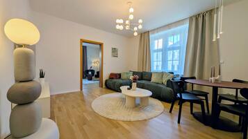 Apartment, 2 Bedrooms, Ground Floor | Living area