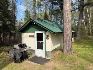 Property grounds - Tranquil 1-bedroom cabin in peaceful Crystal Falls getaway. (Crystal Falls)