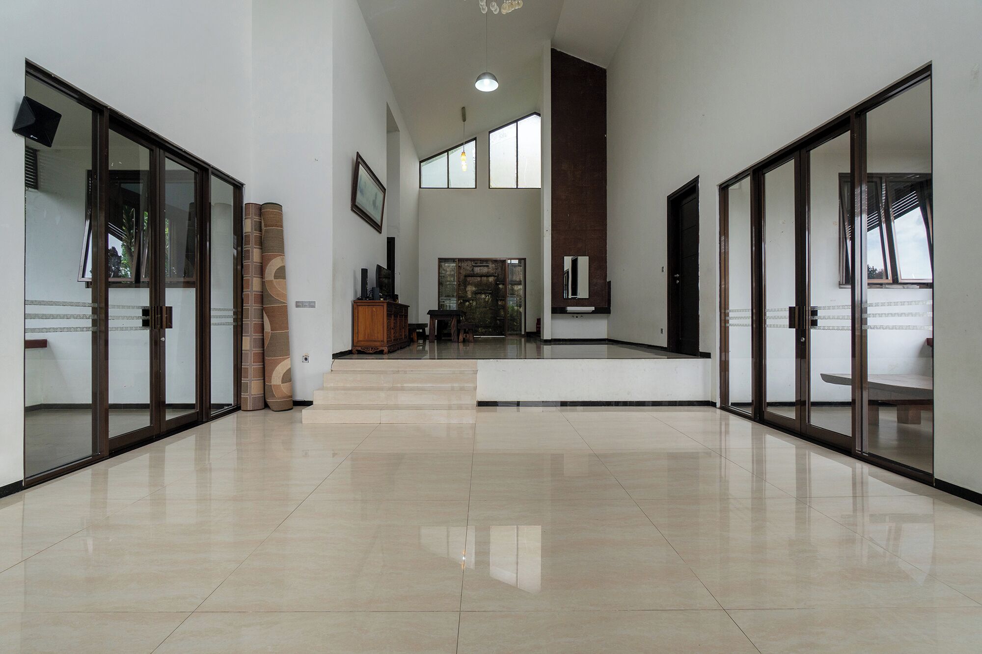 Villa | Lobby