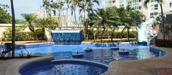 "Welcome to your home away from home in the paradise of Margarita Island!" x 7